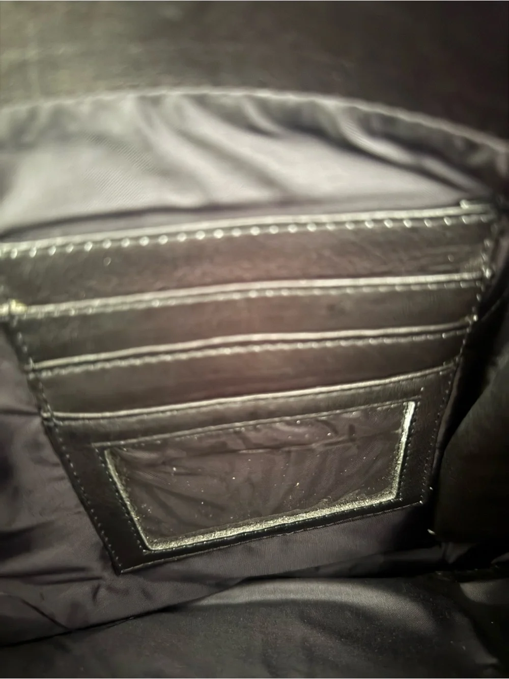 FRYE AND CO. Black Leather Messenger Bag with Adjustable Strap